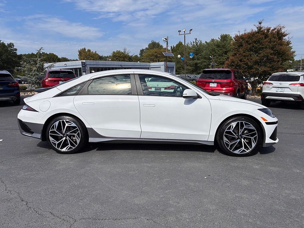 2024 Hyundai IONIQ 6 SEL