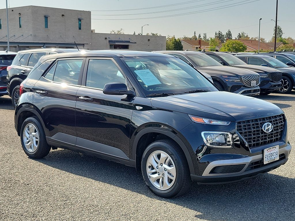 2026 Hyundai Venue SE