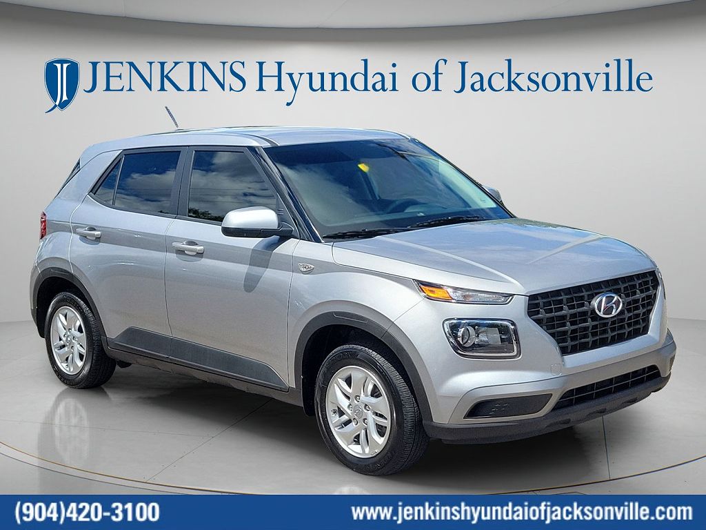 2025 Hyundai Venue SE