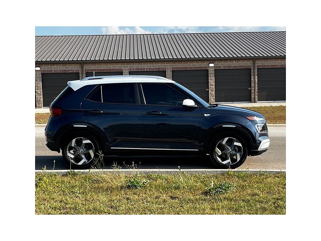 2022 Hyundai Venue SEL