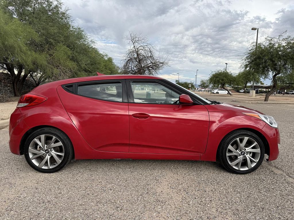 2017 Hyundai Veloster w/Black Interior
