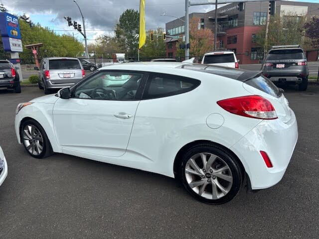 2016 Hyundai Veloster w/Black Interior