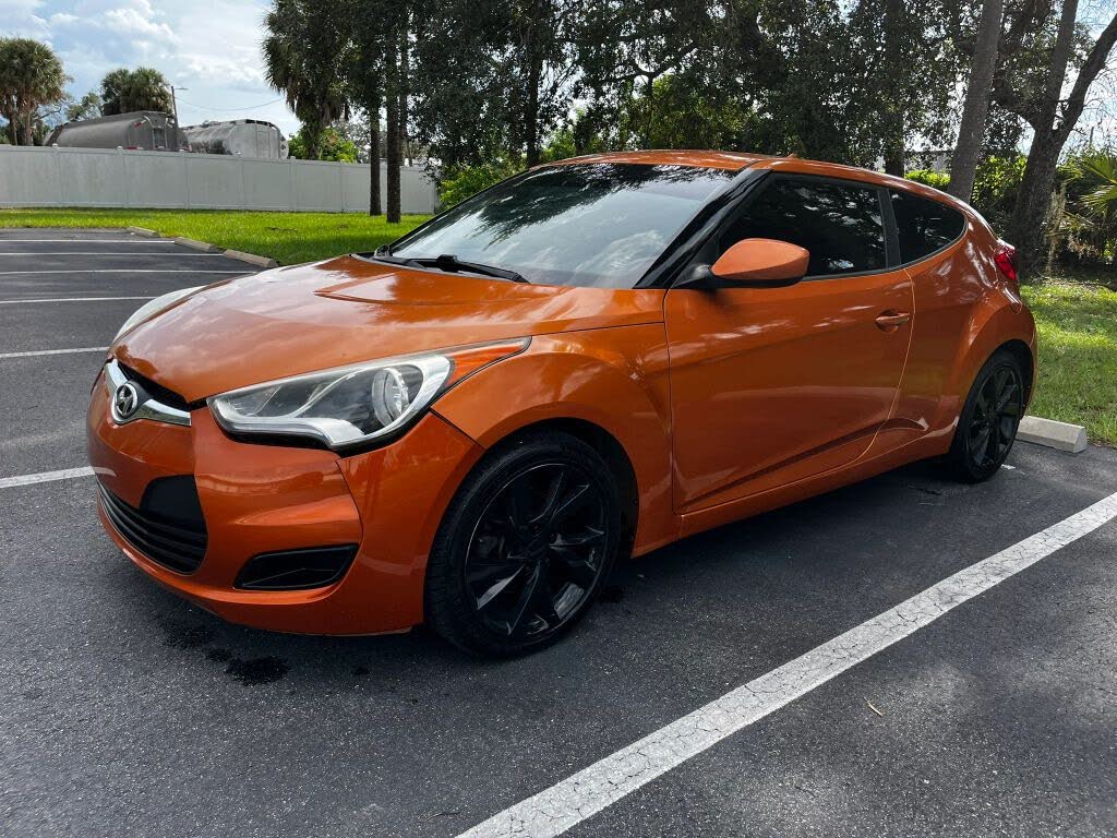 2016 Hyundai Veloster w/Black Interior