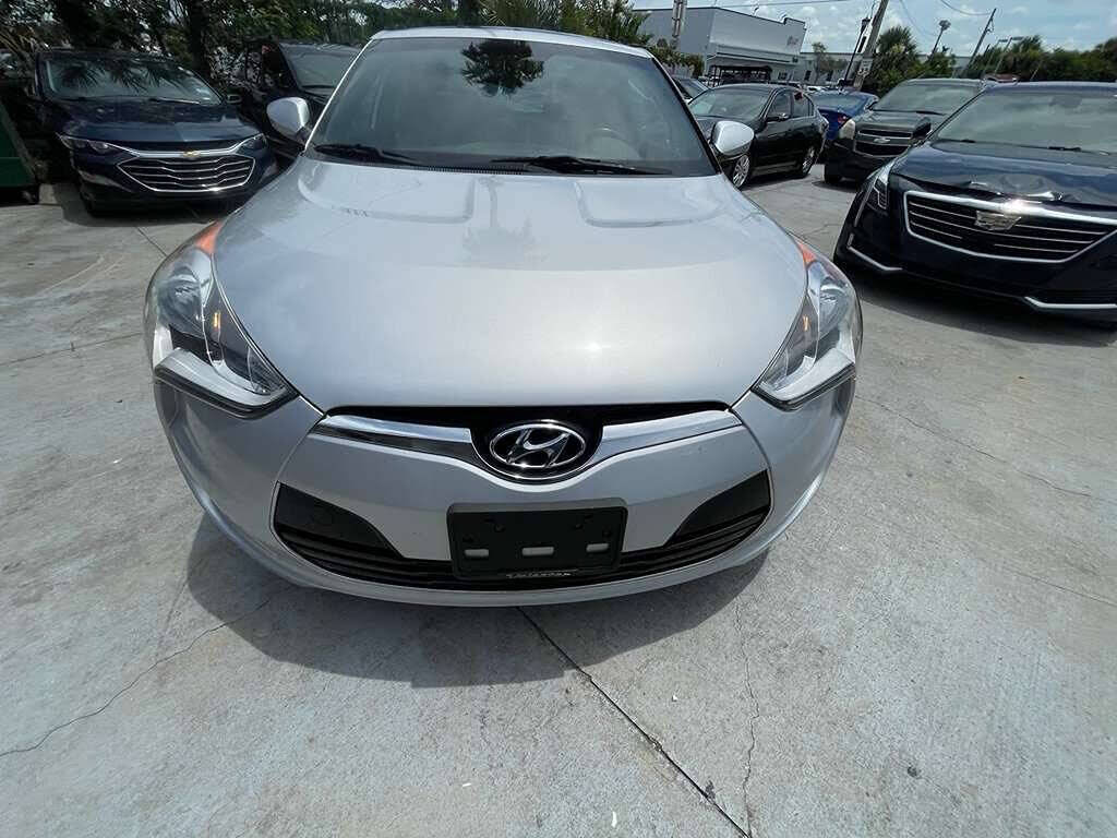 2017 Hyundai Veloster w/Black Interior