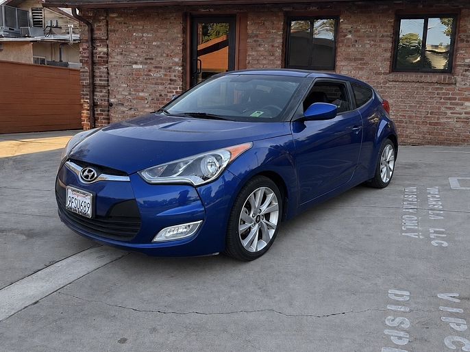 2017 Hyundai Veloster w/Black Interior