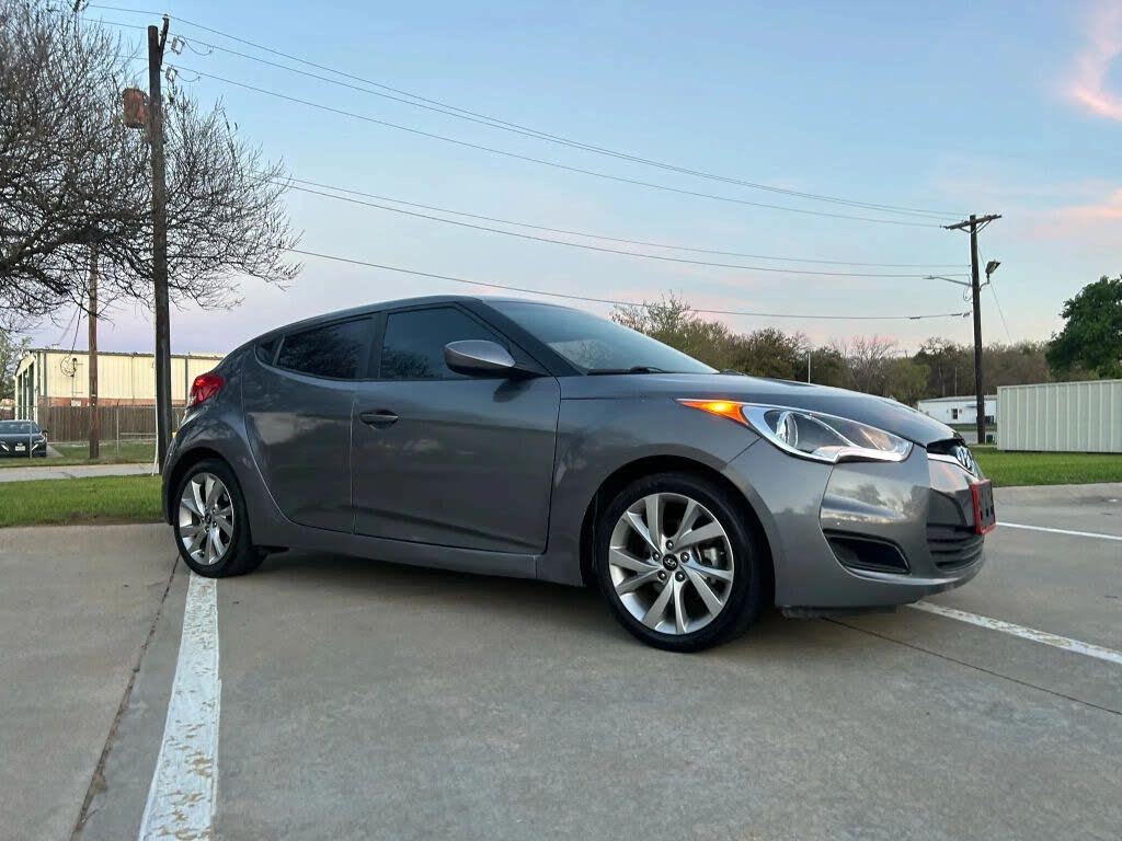 2017 Hyundai Veloster w/Black Interior