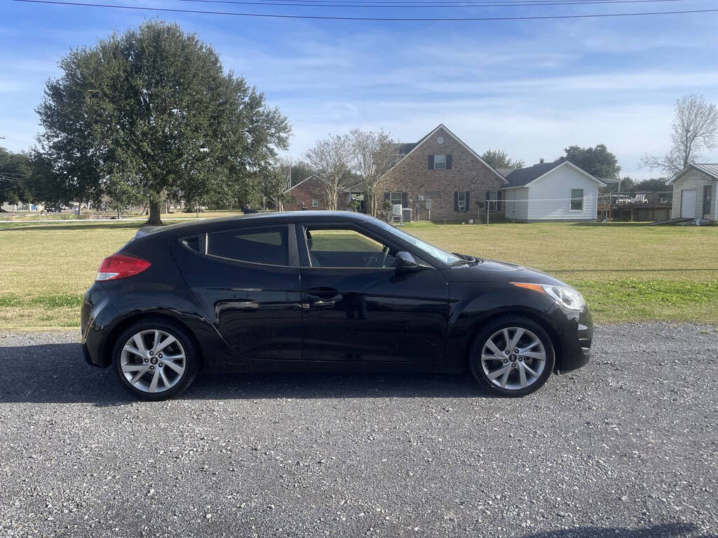 2016 Hyundai Veloster w/Black Interior