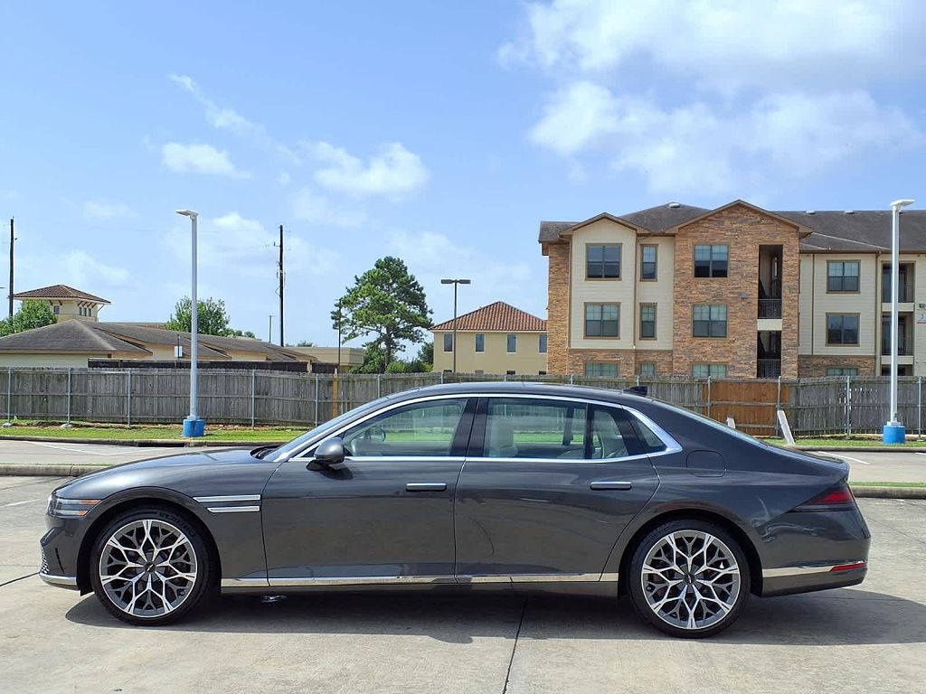 2023 Genesis G90 3.5T E-Supercharger