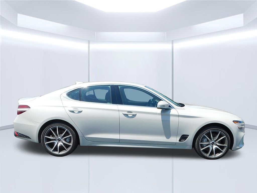 2025 Genesis G70 2.5T