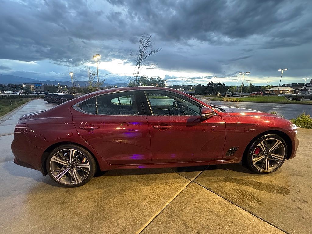 2024 Genesis G70 2.5T