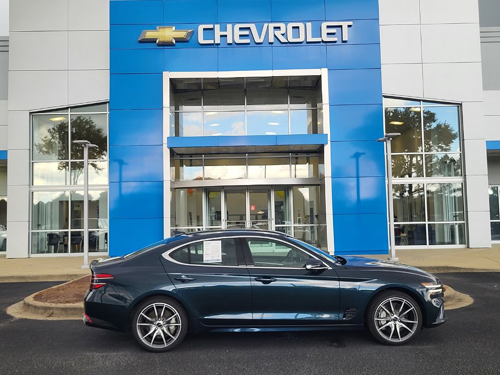 2025 Genesis G70 2.5T