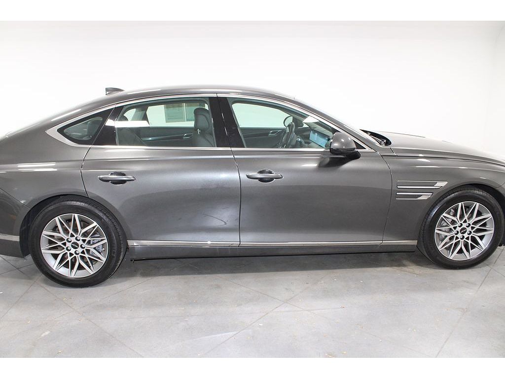2025 Genesis G80 2.5T