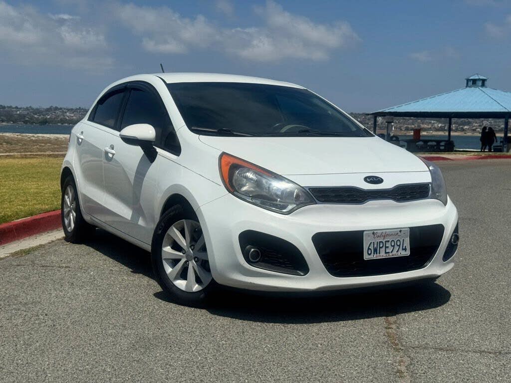 2013 Kia Rio 5-Door SX