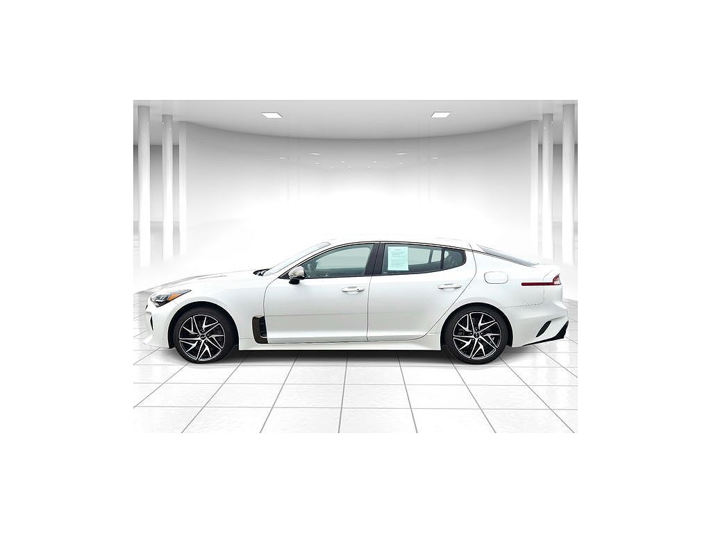 2022 Kia Stinger GT-Line