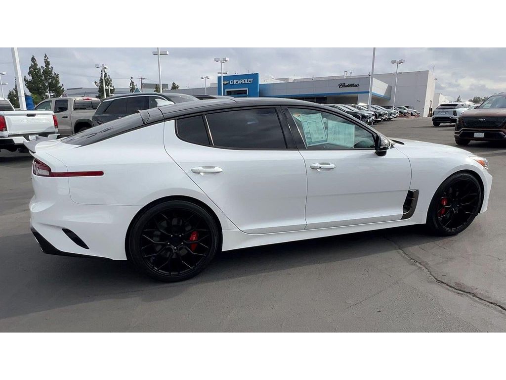 2022 Kia Stinger GT1