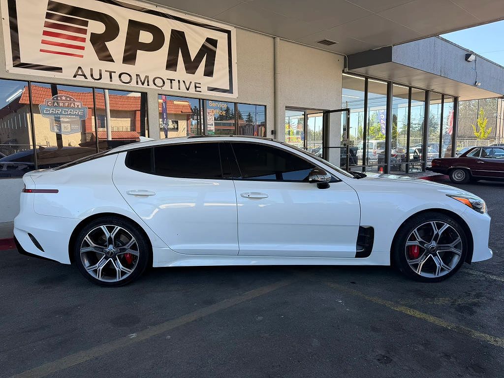2019 Kia Stinger GT1