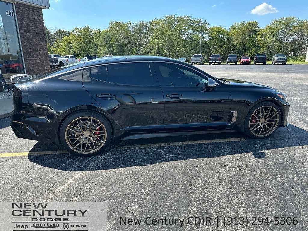 2022 Kia Stinger GT1