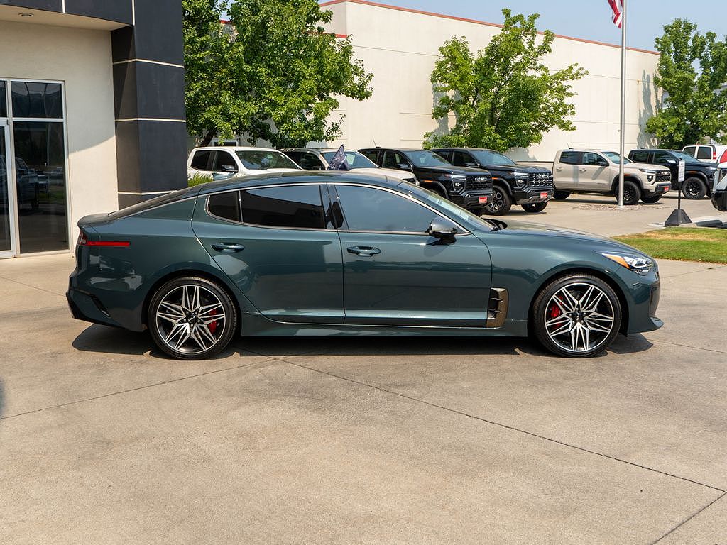 2023 Kia Stinger GT2