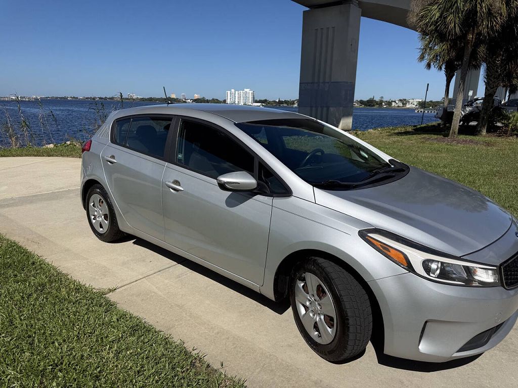 2017 Kia Forte5 LX