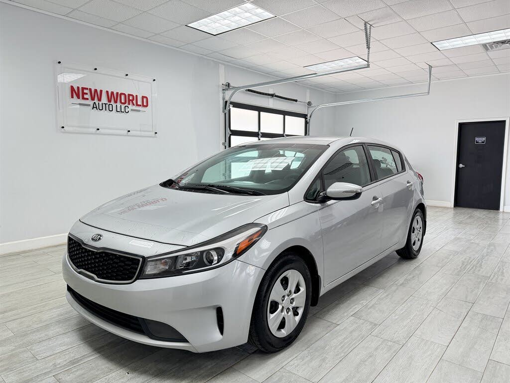 2017 Kia Forte5 LX