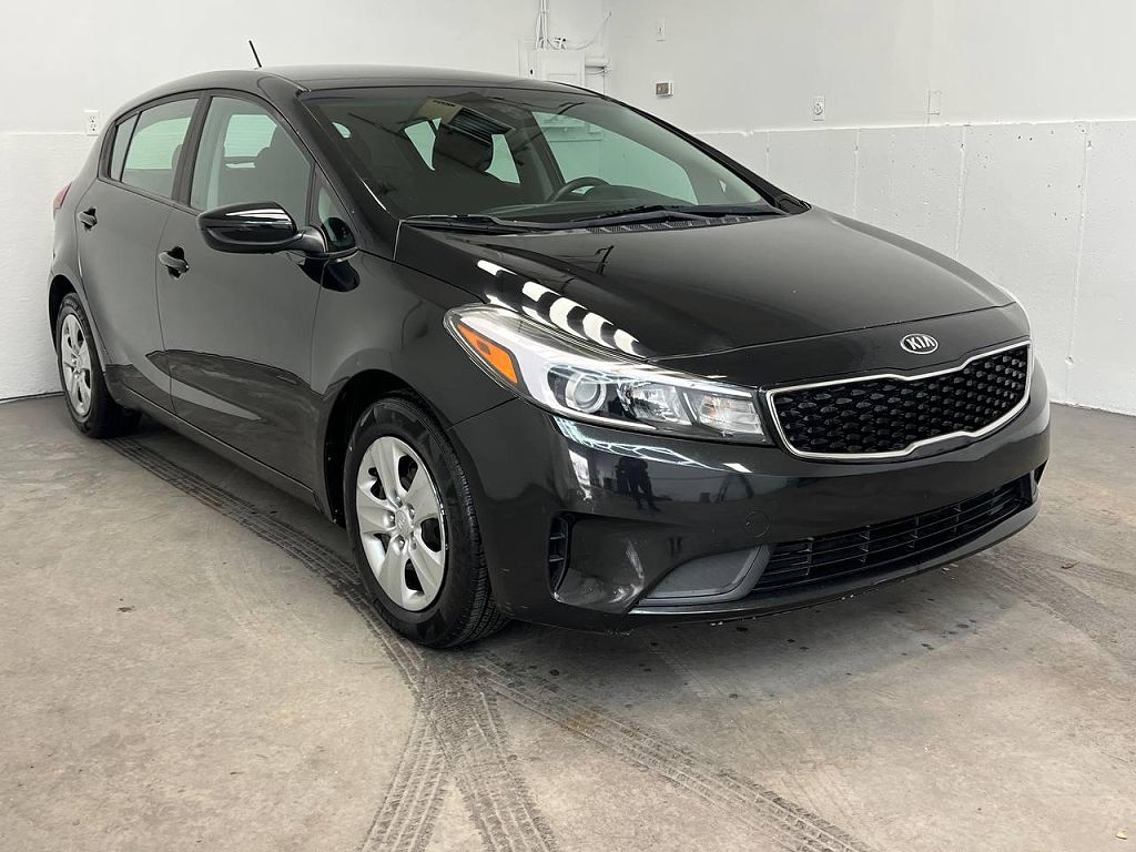 2017 Kia Forte5 LX