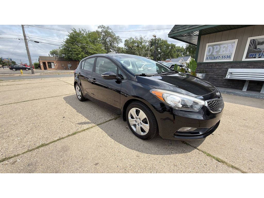 2016 Kia Forte5 LX