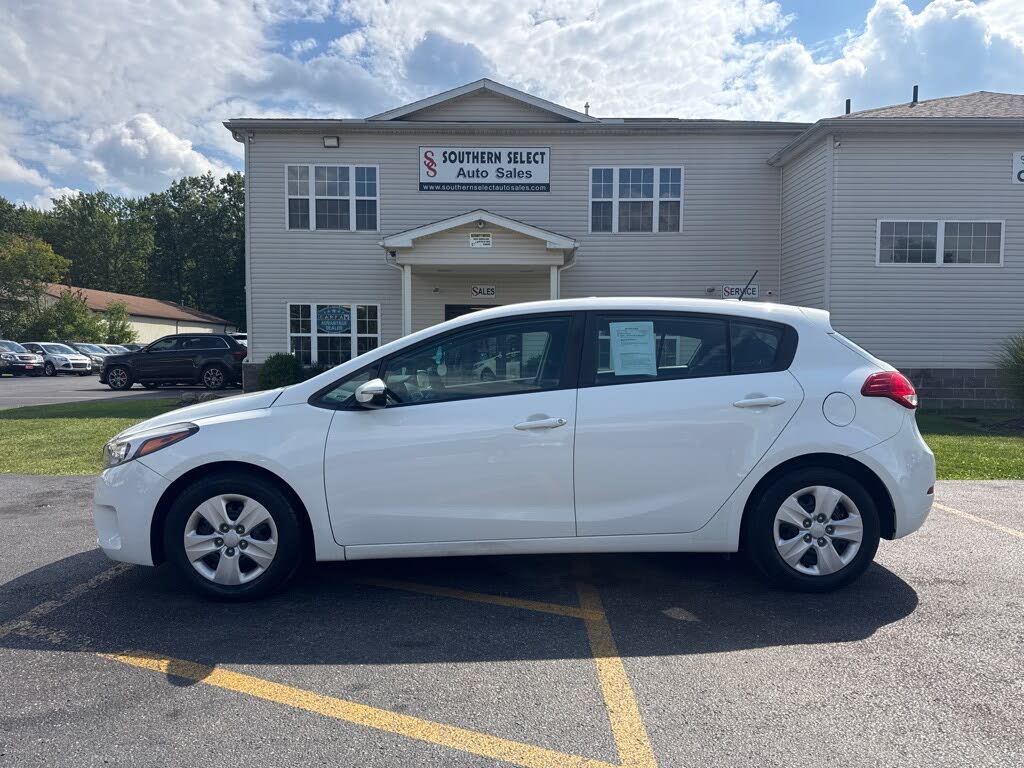 2017 Kia Forte5 LX