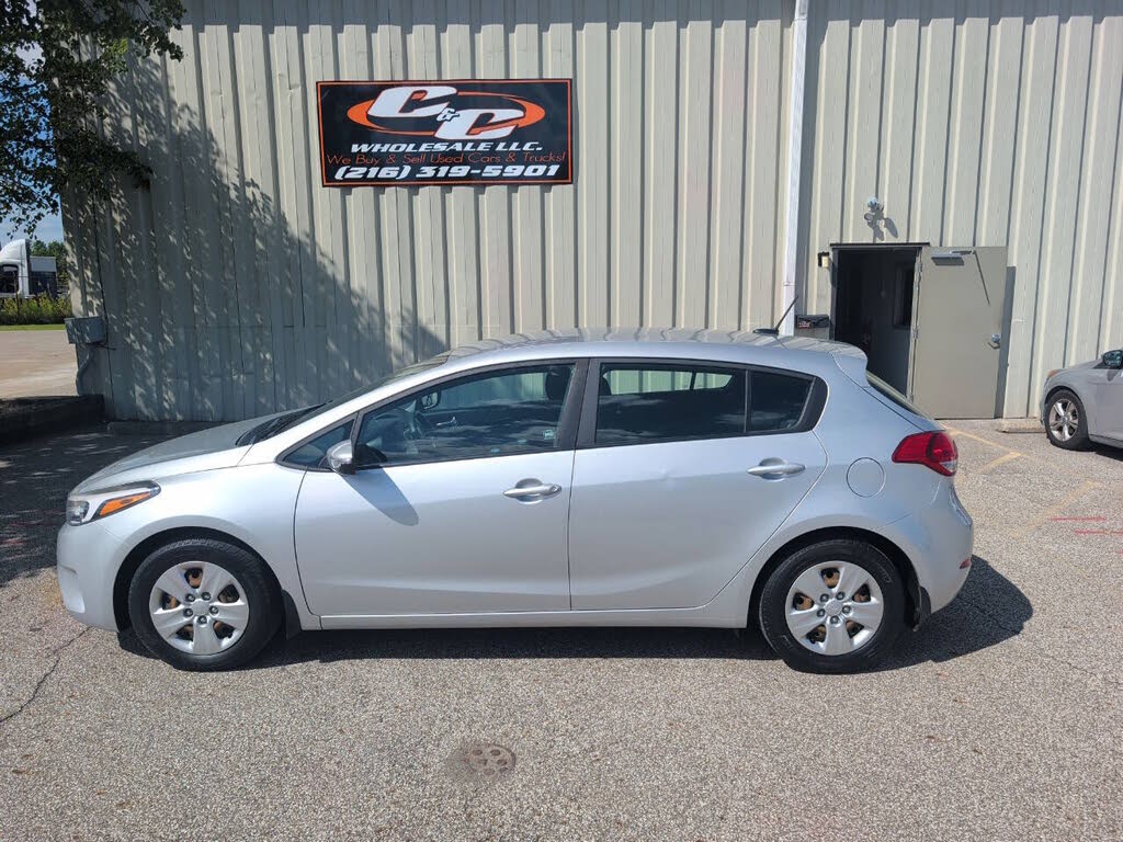 2017 Kia Forte5 LX