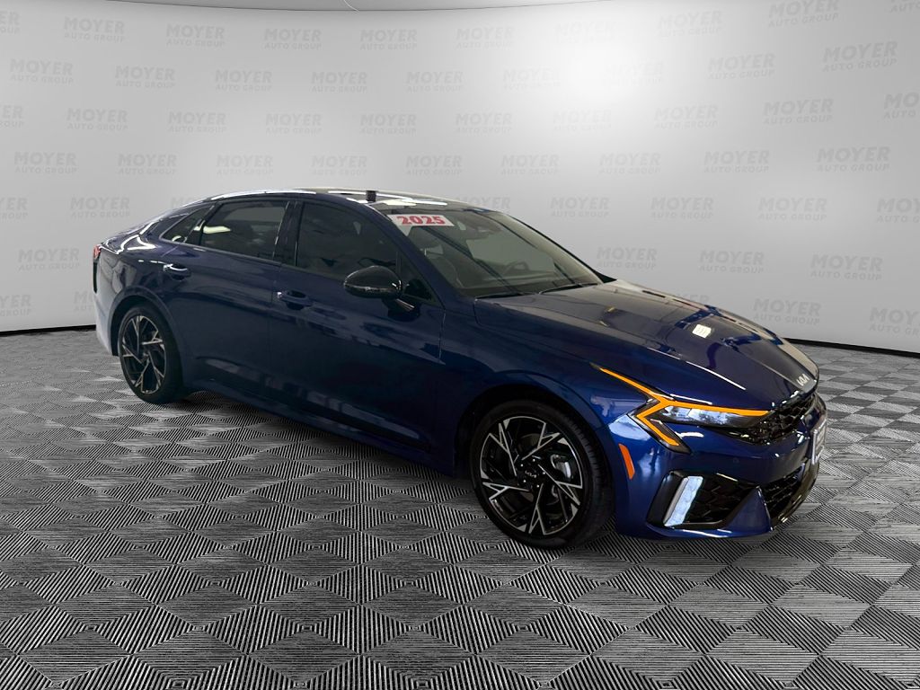 2025 Kia K5 GT-Line