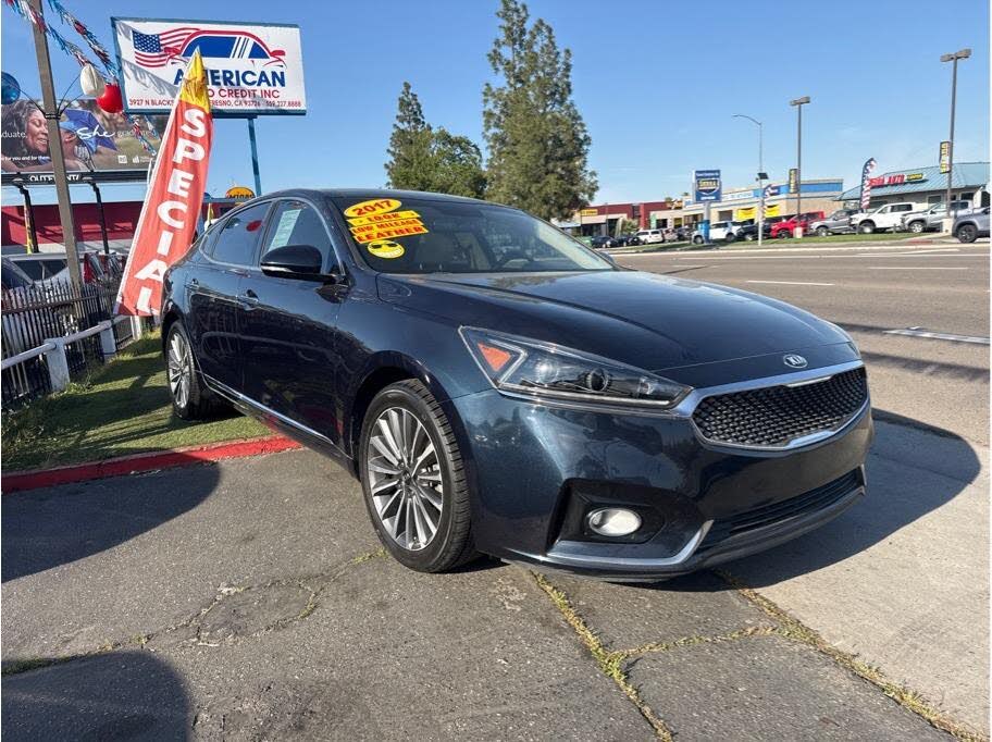 2017 Kia Cadenza Technology