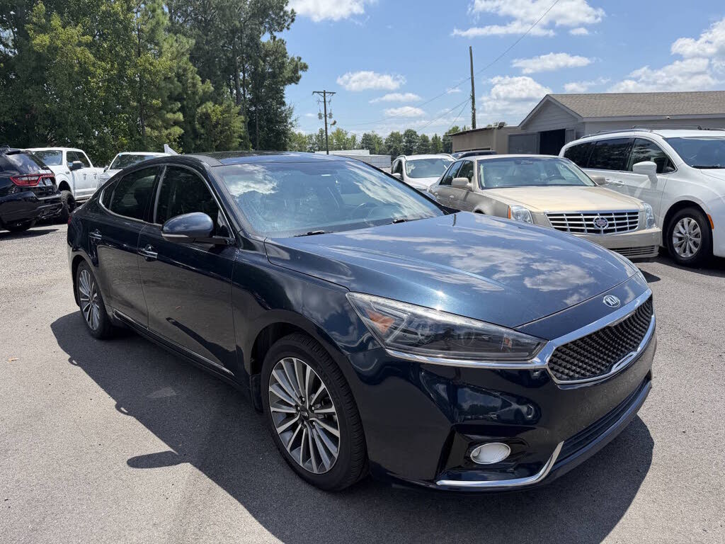 2017 Kia Cadenza Technology