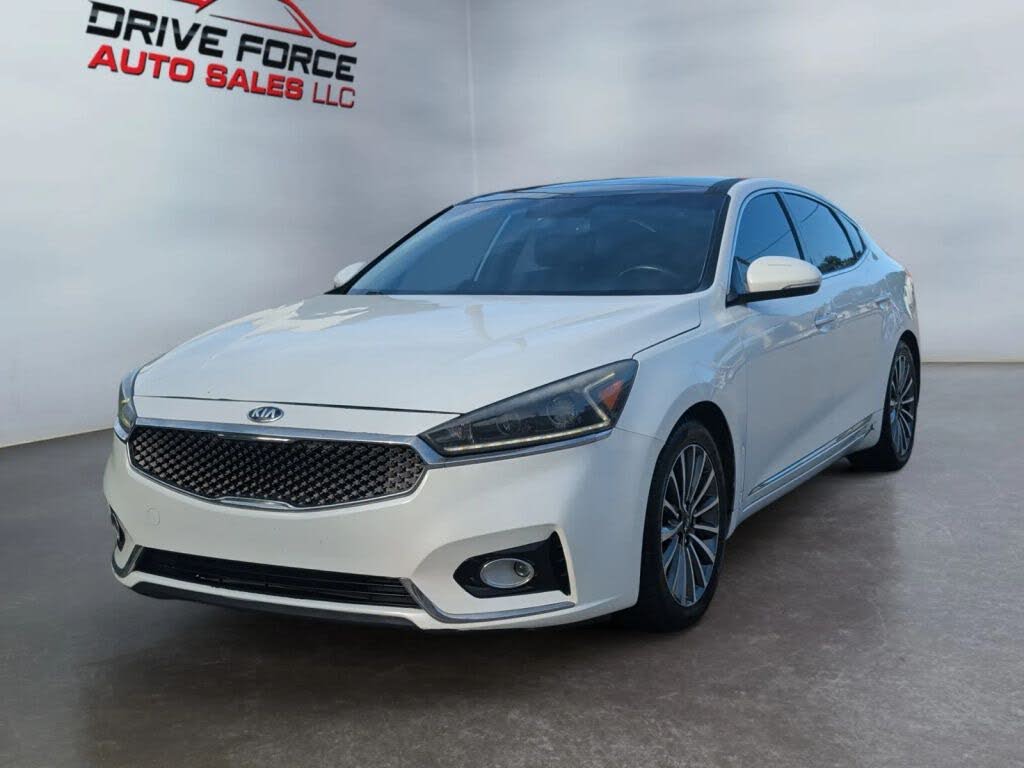 2017 Kia Cadenza Technology