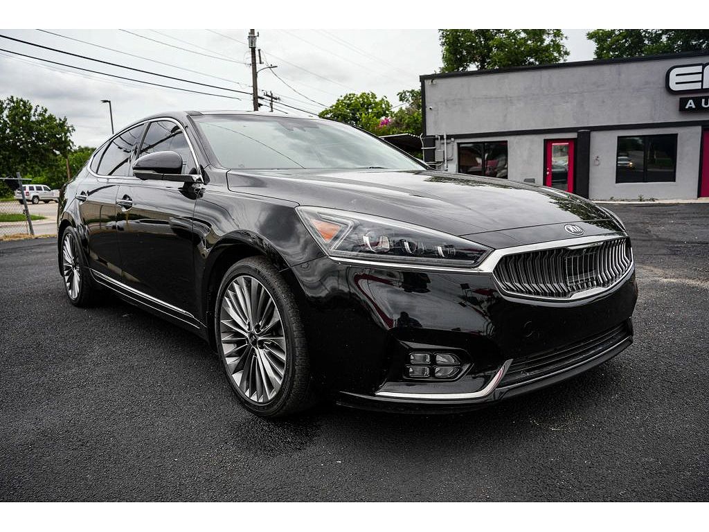 2019 Kia Cadenza Technology