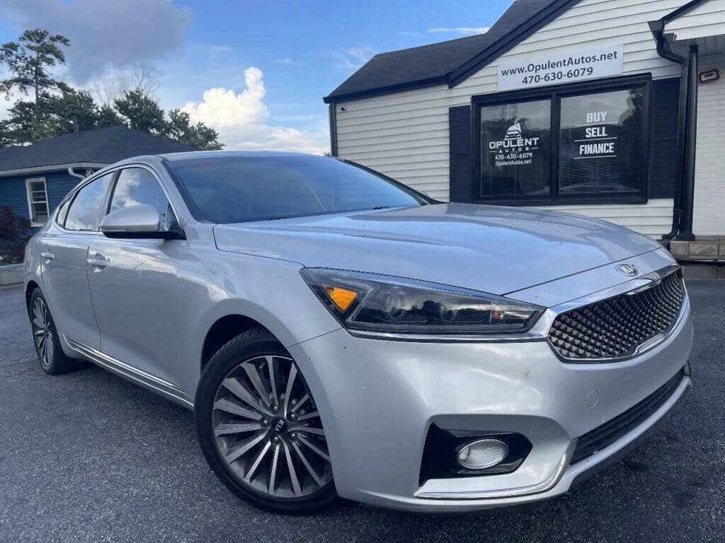 2017 Kia Cadenza Technology