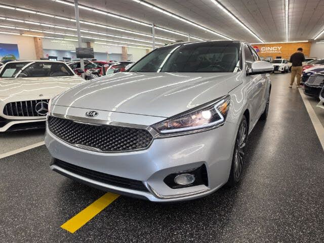 2017 Kia Cadenza Technology