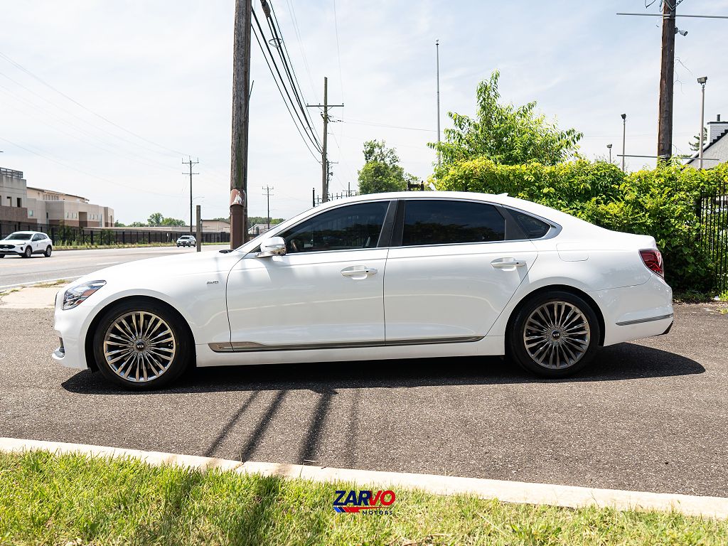 2019 Kia K900 Luxury