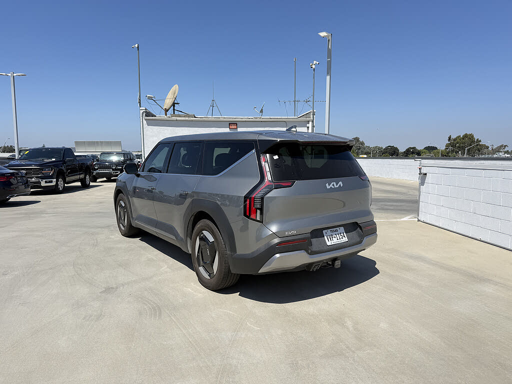 2024 Kia EV9 photo 2