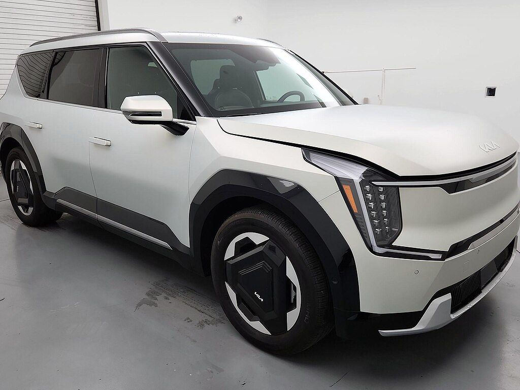 2024 Kia EV9 Land
