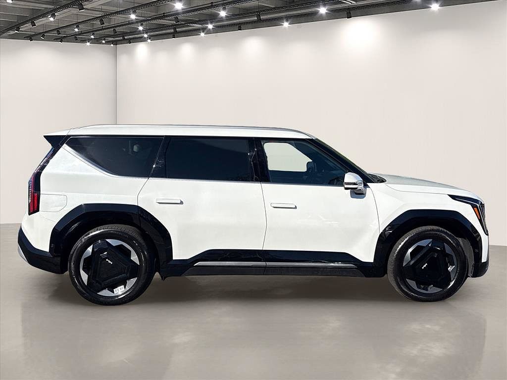 2024 Kia EV9 Land