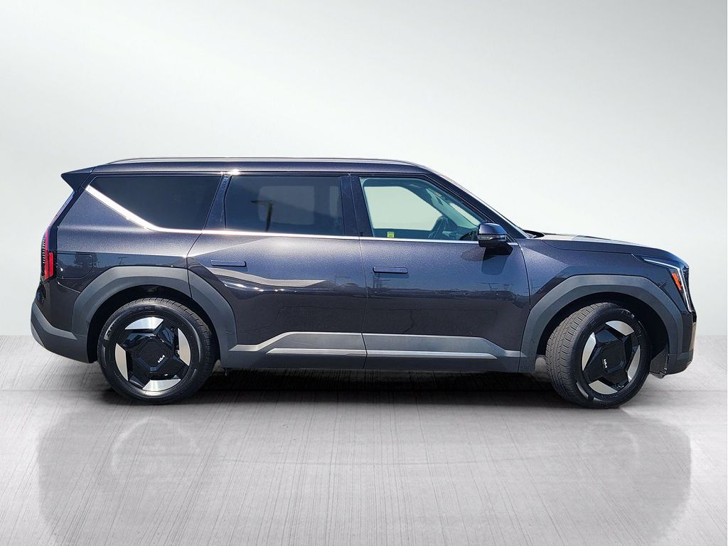 2024 Kia EV9 WIND