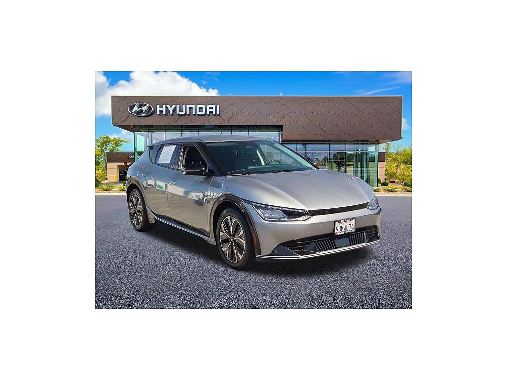 2023 Kia EV6 photo 1