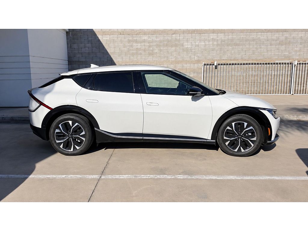 2023 Kia EV6 Wind