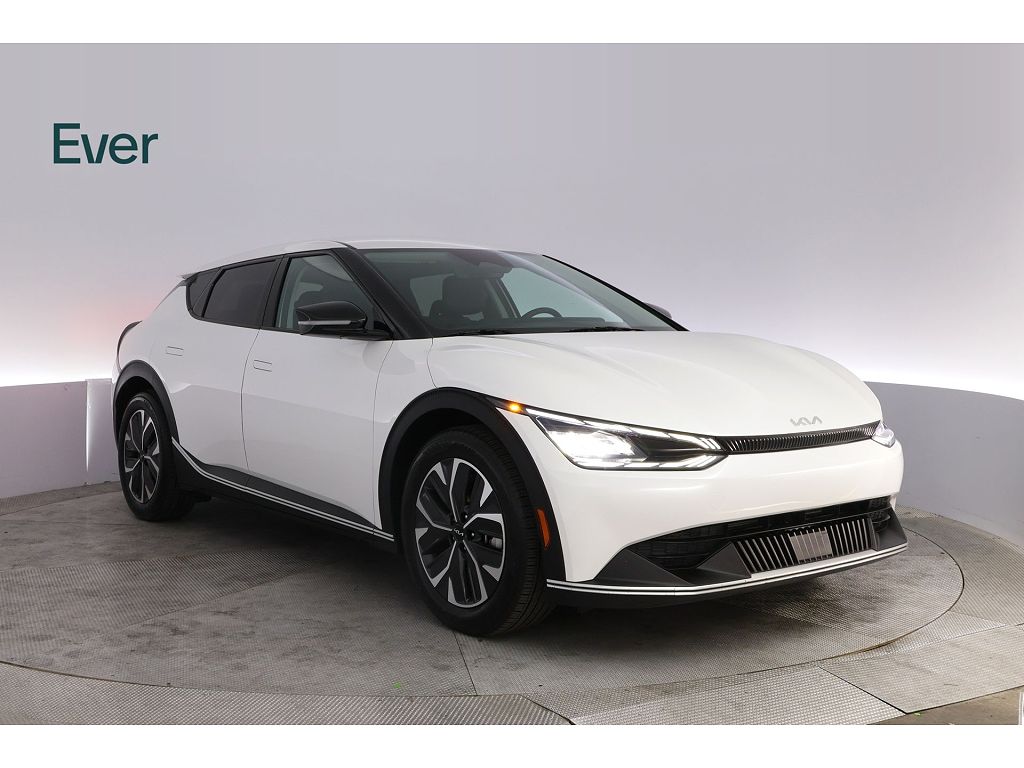 2024 Kia EV6 photo 1