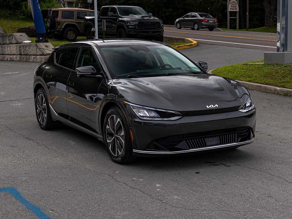 2023 Kia EV6 Wind