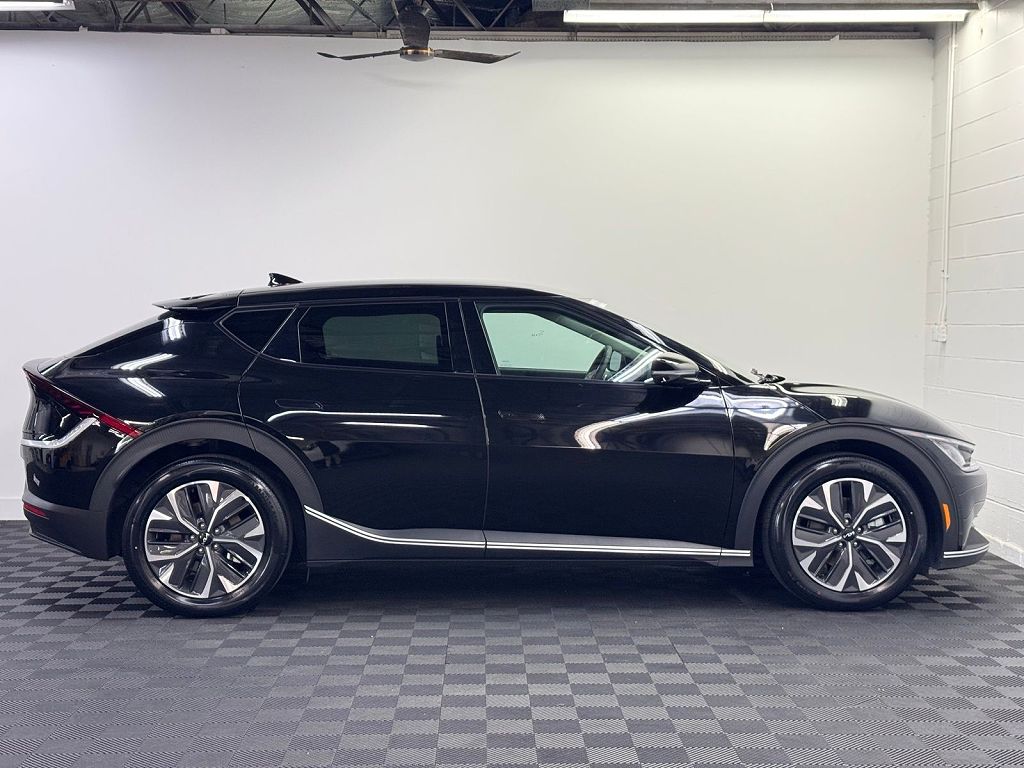 2024 Kia EV6 Wind