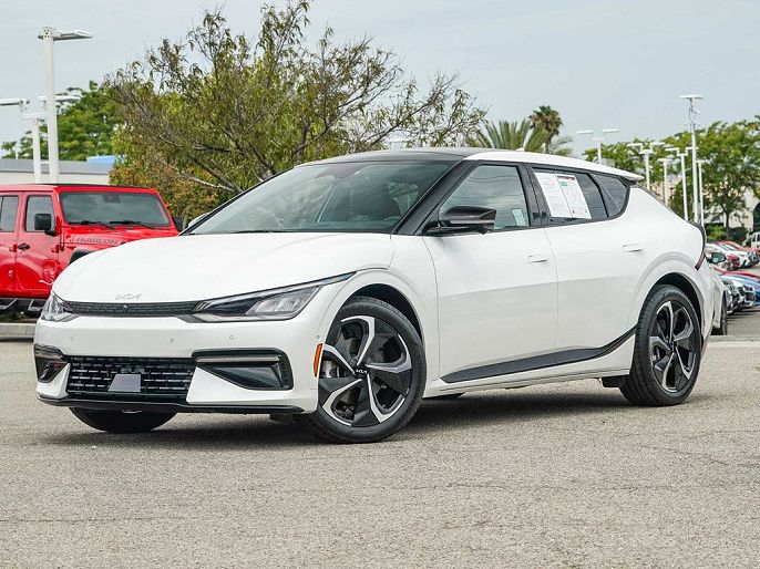 2024 Kia EV6 photo 1