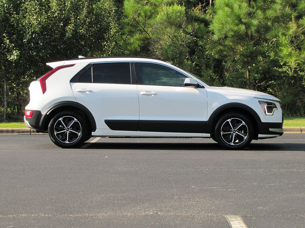 2024 Kia Niro LX