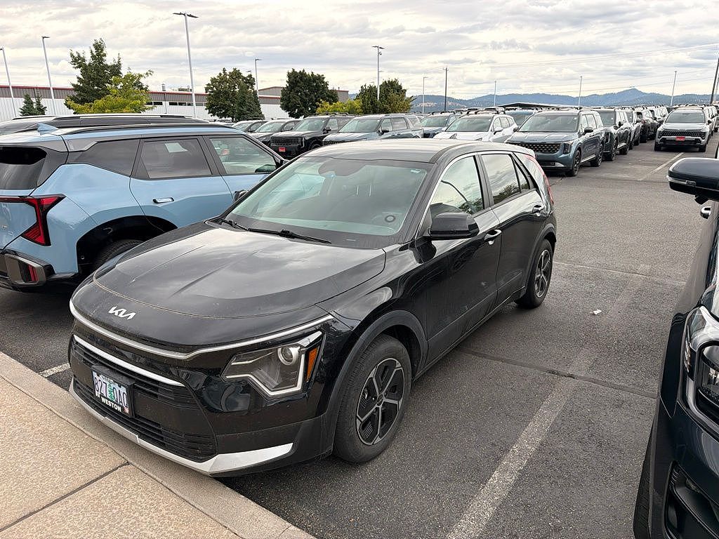 2024 Kia Niro LX