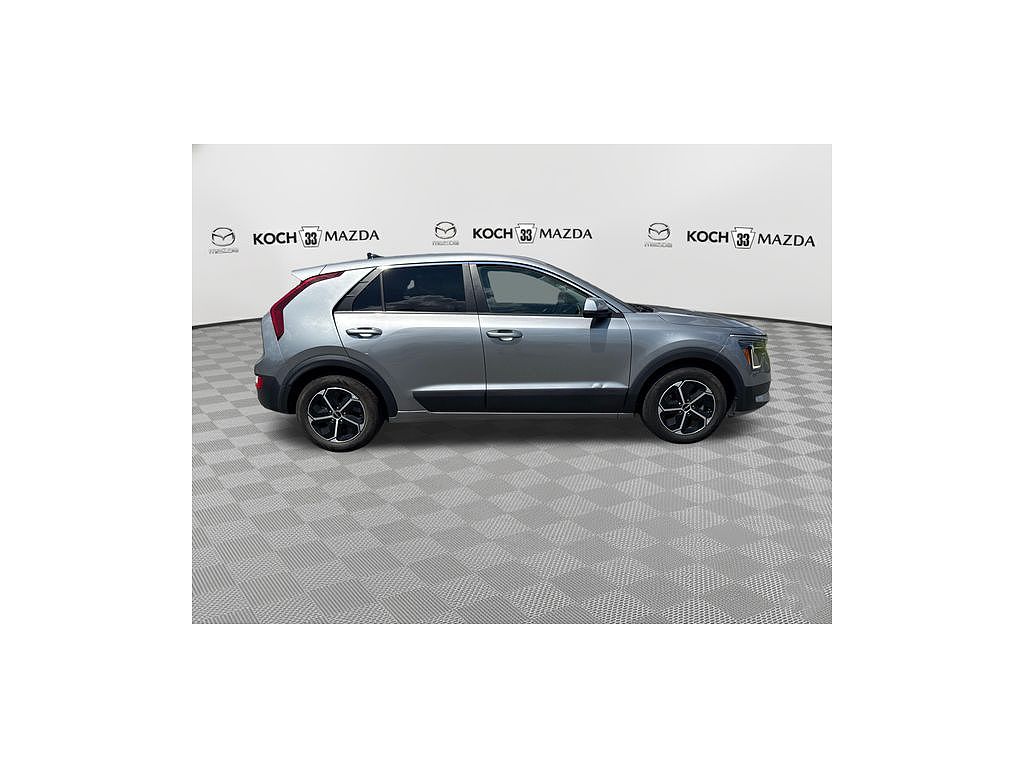 2023 Kia Niro LX