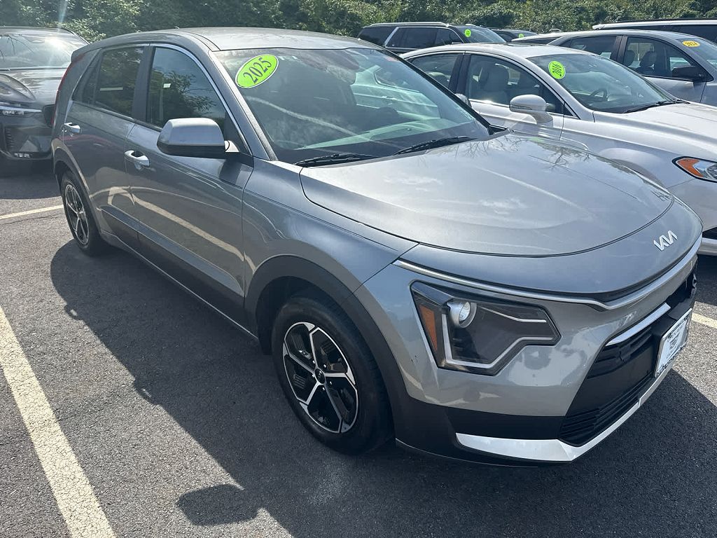 2025 Kia Niro LX